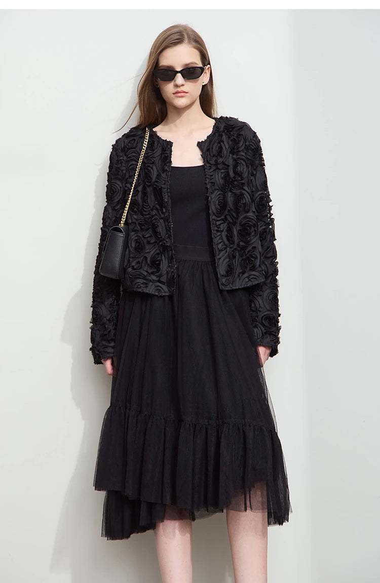 AMII Minimalism Short Jacket Women 2025 Autumn New Elegant Romantic Stereoscopic Flower O-Neck Hook Button Outwear Coat 12521066