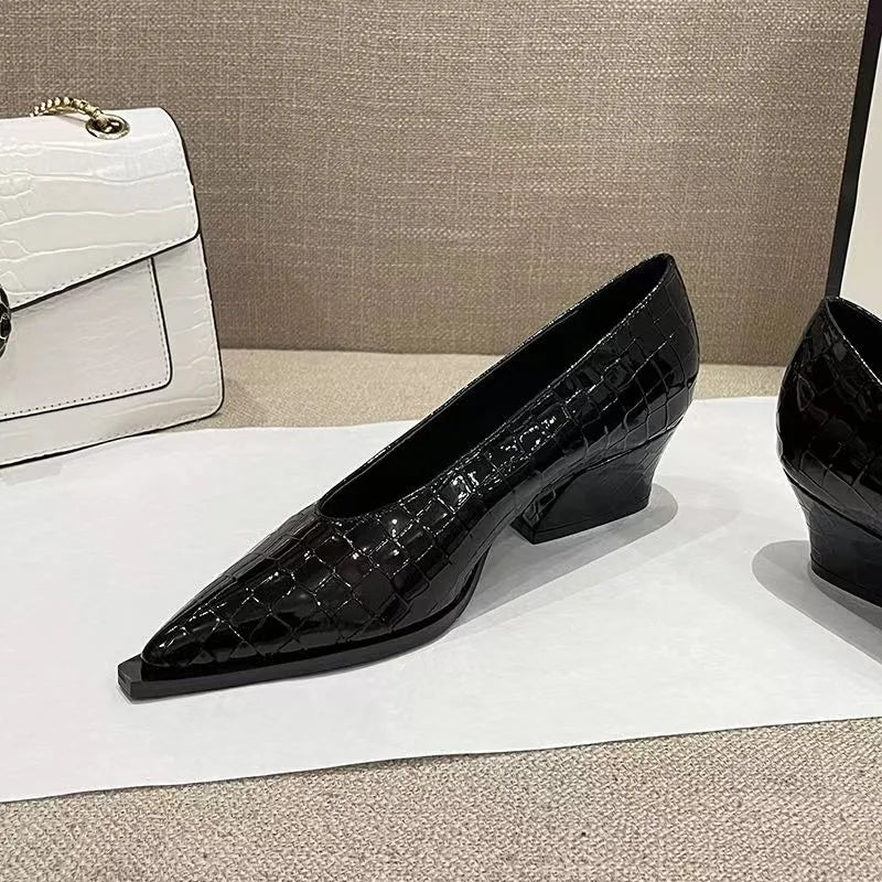 Fashionable Crocodile Leather Office Shoes 2024 Women's Simple Patent Leather Shallow High Heels Pointed Toe Women's High Heels