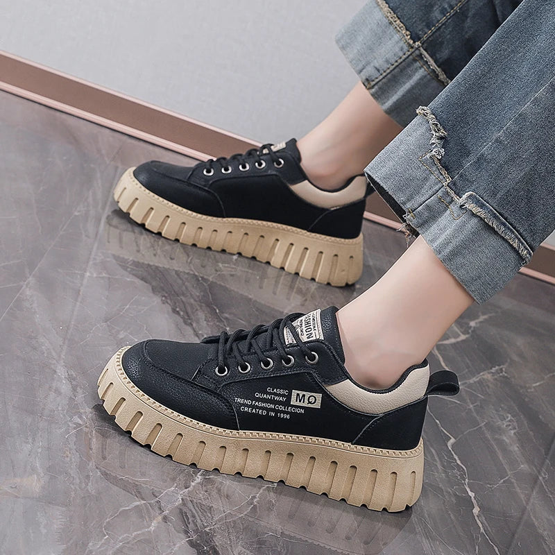 2026 New Style Women's Spring Casual Shoes Campus Style Student Designer Platform Shoes Fashion Women Versatile Leather Sneakers