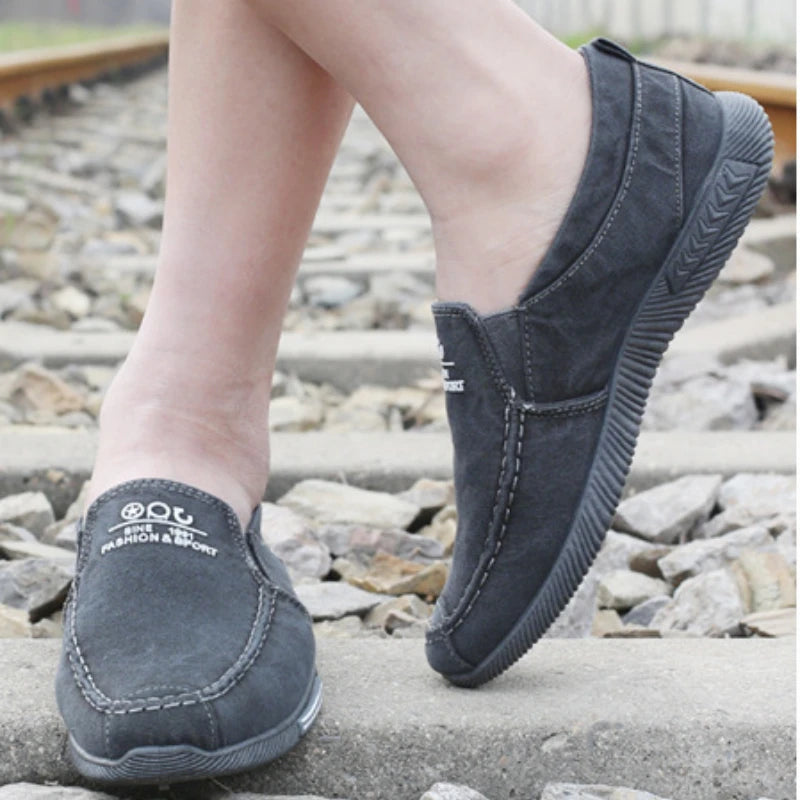 Luxury Designer Men's Canvas Shoes Slip on Casual Shoes Denim Male Loafers Soft Driving Moccasin Outdoor Breathable Men Sneakers