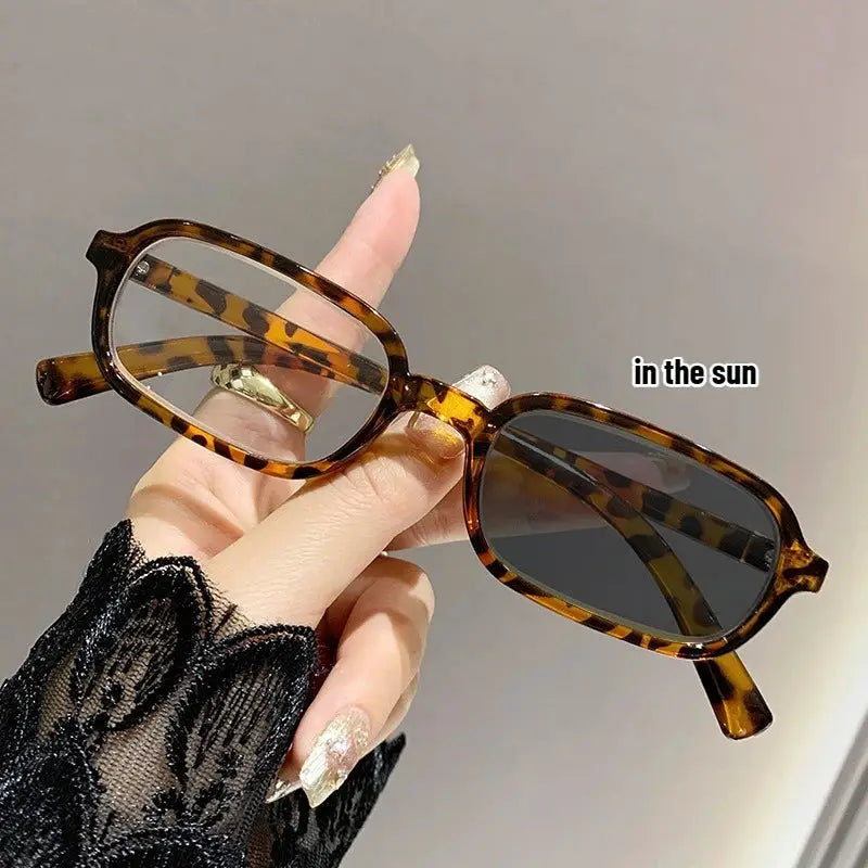 Women's INS Style Photochromic Reading Glasses Retro Square Small Frame Brand Designer Popular Eyeglasses Diopter 0 To +4.0 BAZAARHUBO