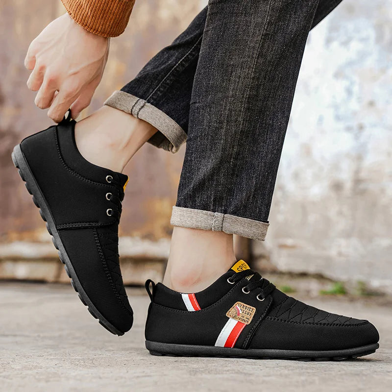 Men's Shoes New Style 2026 Spring and Autumn Flat Lightweight Sports Fashion Versatile Soft-Soled Casual Shoes Men's Simple Breathable Men's Shoes