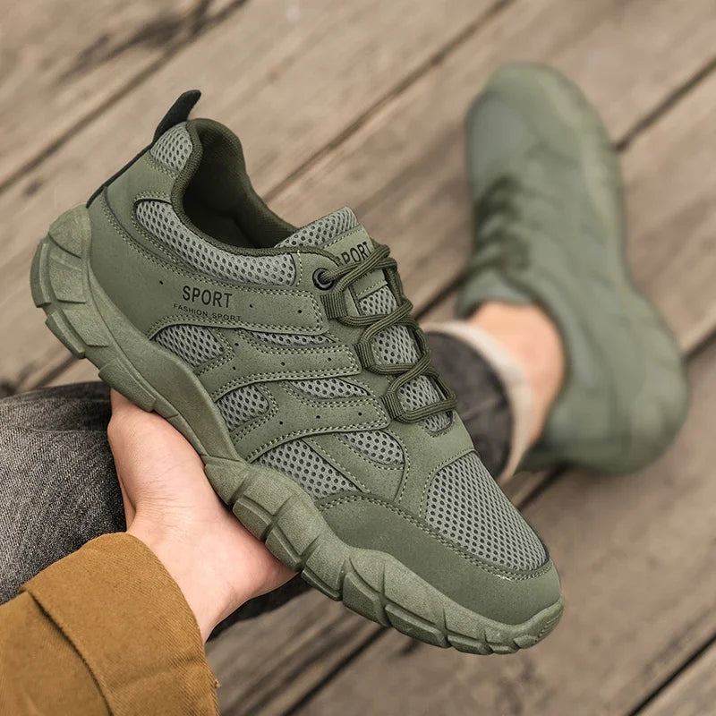 Running Shoes Men's Comfortable Thick Soled Shoes 2025 Popular Lace Up Vulcanized Shoes Green Casual Sports Zapatillas Di Marca