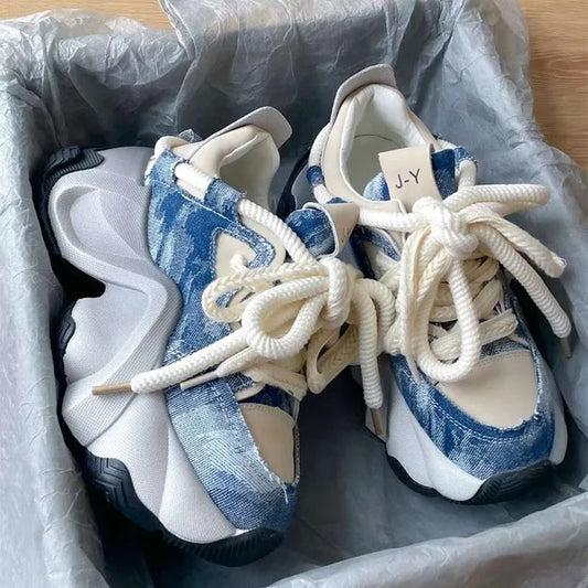 2026 New High Quality Women's Thick Sole Lace up Casual Sports Shoes Women's Design Sense Colored Breathable Running Shoes