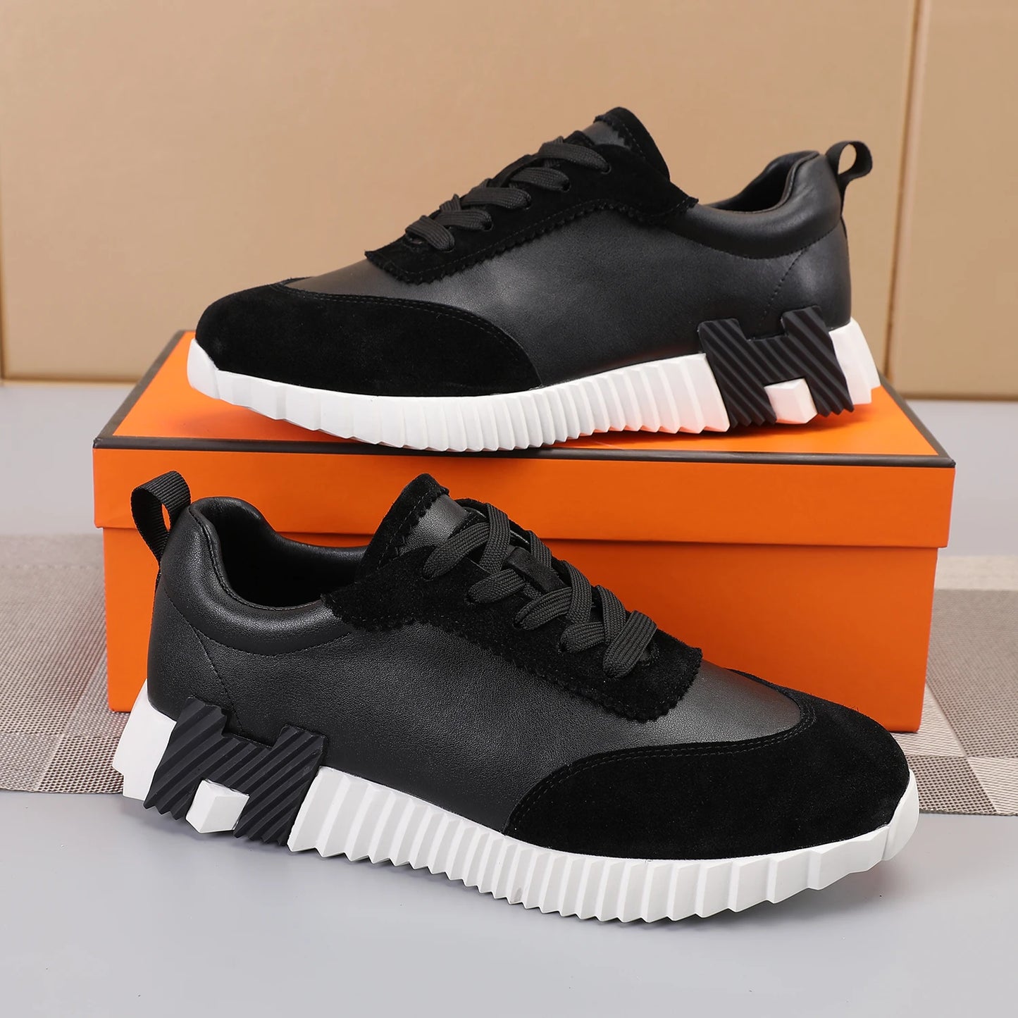 Leather Men's Shoes Comfortable Breathable British Style Casual Running Shoes Fashionable Board Shoes round Toe Thick Bottom