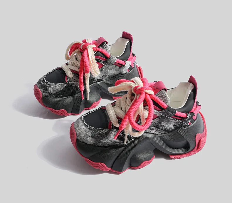 2026 New High Quality Women's Thick Sole Lace up Casual Sports Shoes Women's Design Sense Colored Breathable Running Shoes