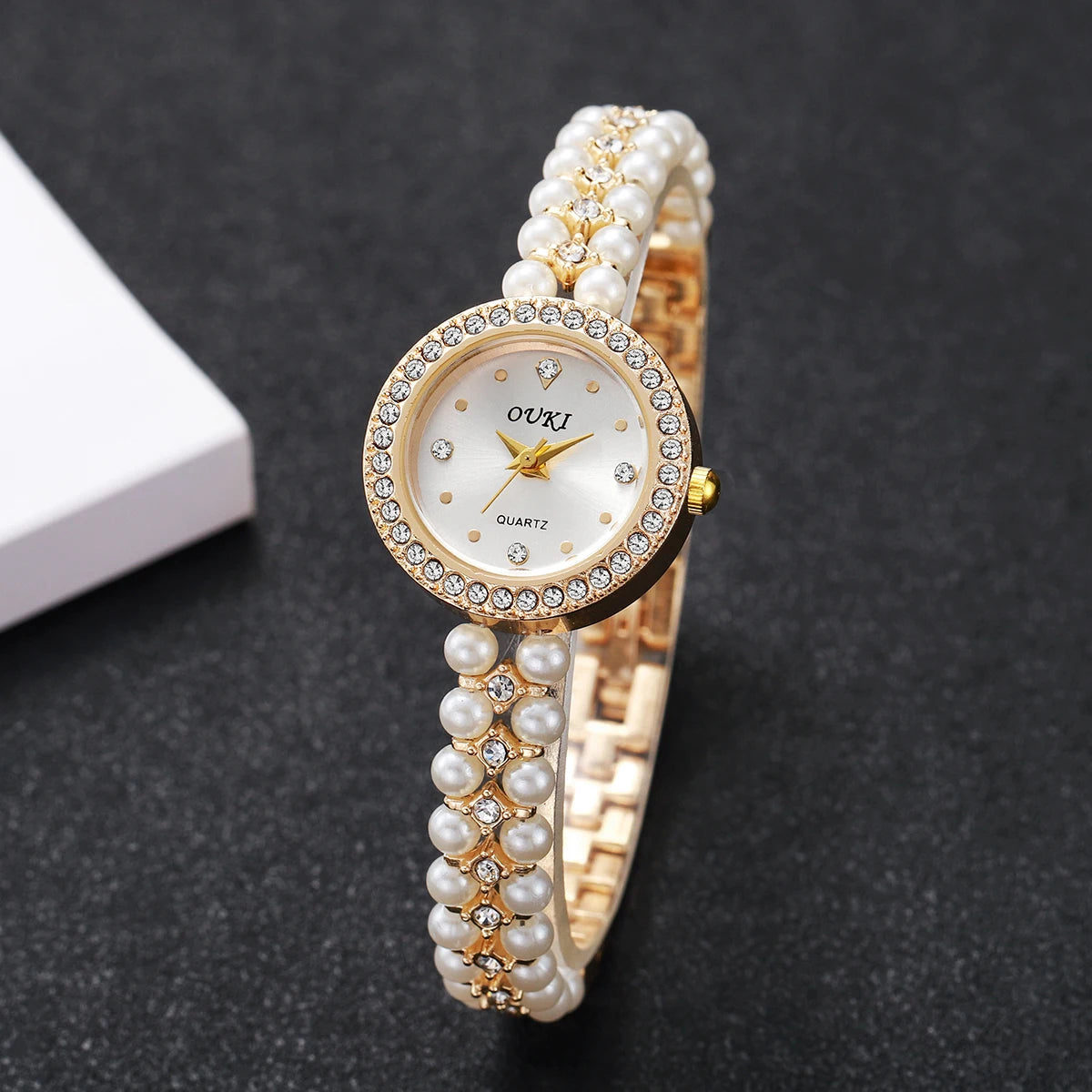 Fashion Women's Watches Ladies Imitation Pearls Alloy Band Analog Quartz Wristwatch Reloj Mujer（Without Box）