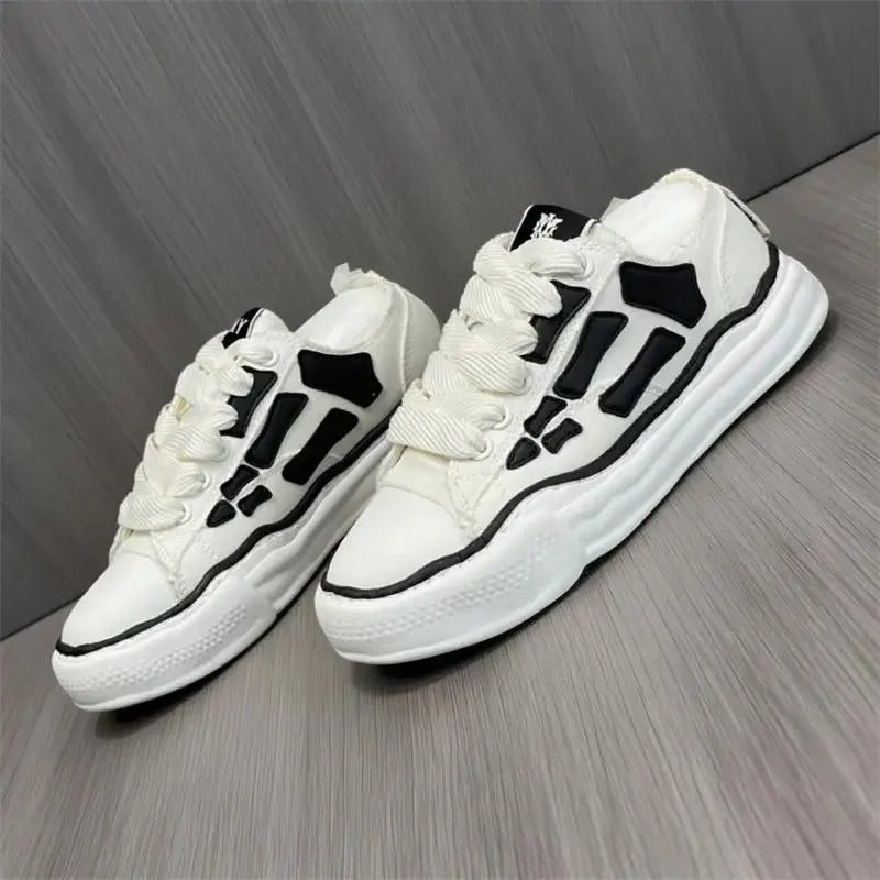 SneakersRetro Casual Unisex Sports Sneakers 2026 New: Streetwear Brand Couples Breathable Soft-Soled Versatile Student