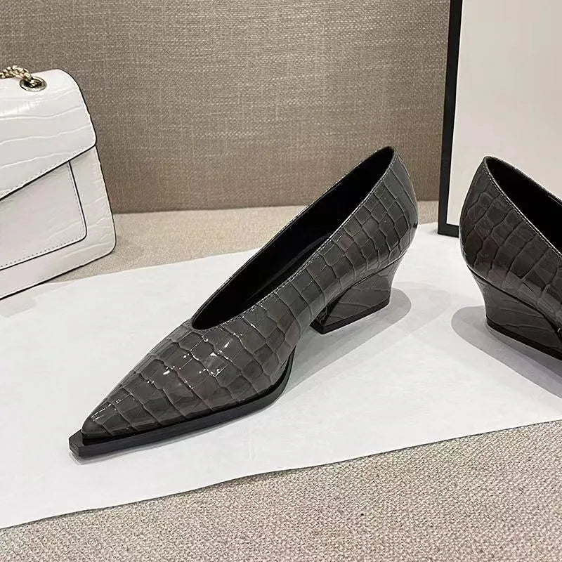 Fashionable Crocodile Leather Office Shoes 2024 Women's Simple Patent Leather Shallow High Heels Pointed Toe Women's High Heels