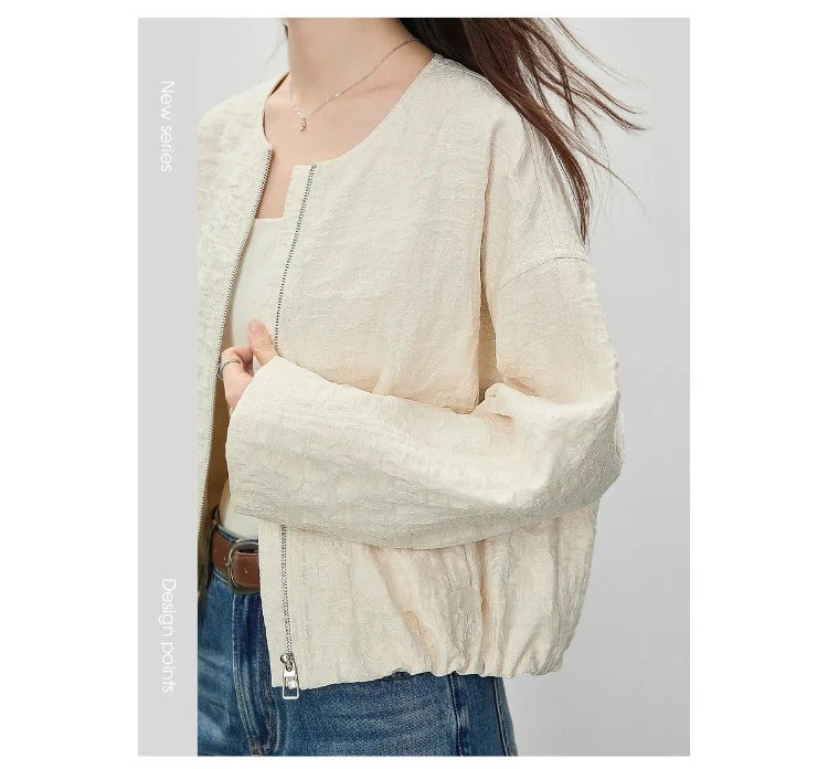 SENTUBILA Women's Loose Cropped Jacket 2026 Spring New Minimalist Round Neck 3D Embossed Jacquard Textured Zipper Coat 161WB6323