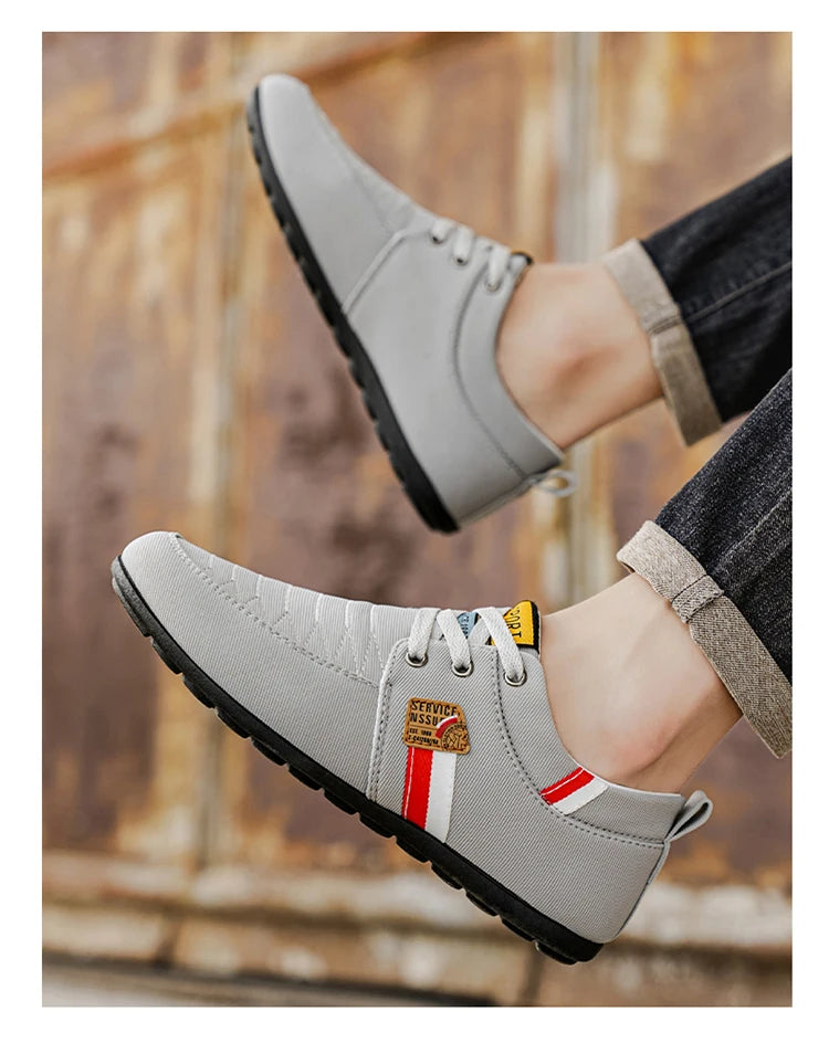 Men's Shoes New Style 2026 Spring and Autumn Flat Lightweight Sports Fashion Versatile Soft-Soled Casual Shoes Men's Simple Breathable Men's Shoes