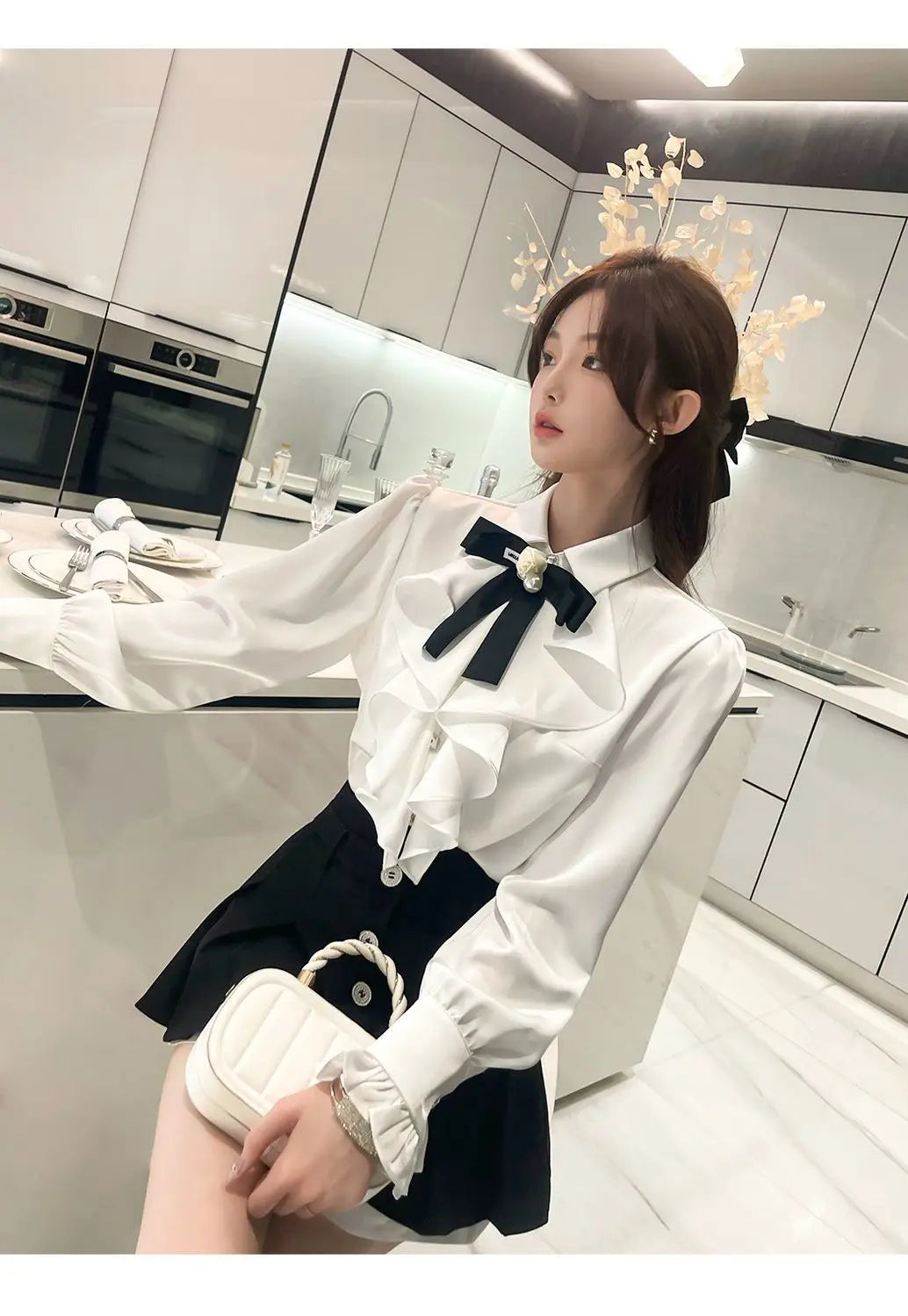 White Shirts Woman Lace Ruffles Blouses Sweet Female Peter Pan Coller Crop Long Sleeve Tops Preppy Ladies Temperament Tops Q190