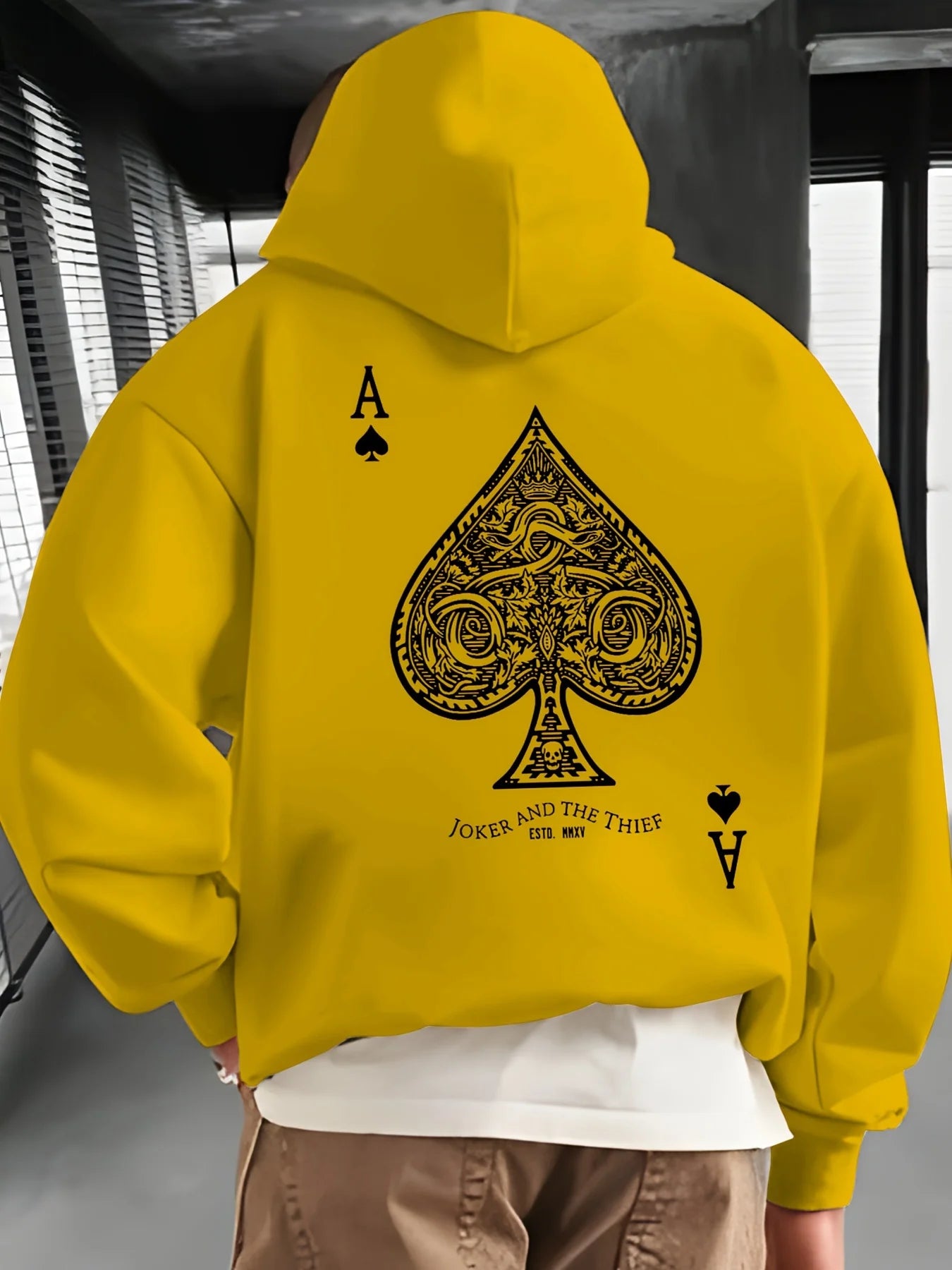 Men's autumn and winter casual fashion loose back poker card A graphic printed long sleeved hooded sweatshirt warm pullover BAZAARHUBO