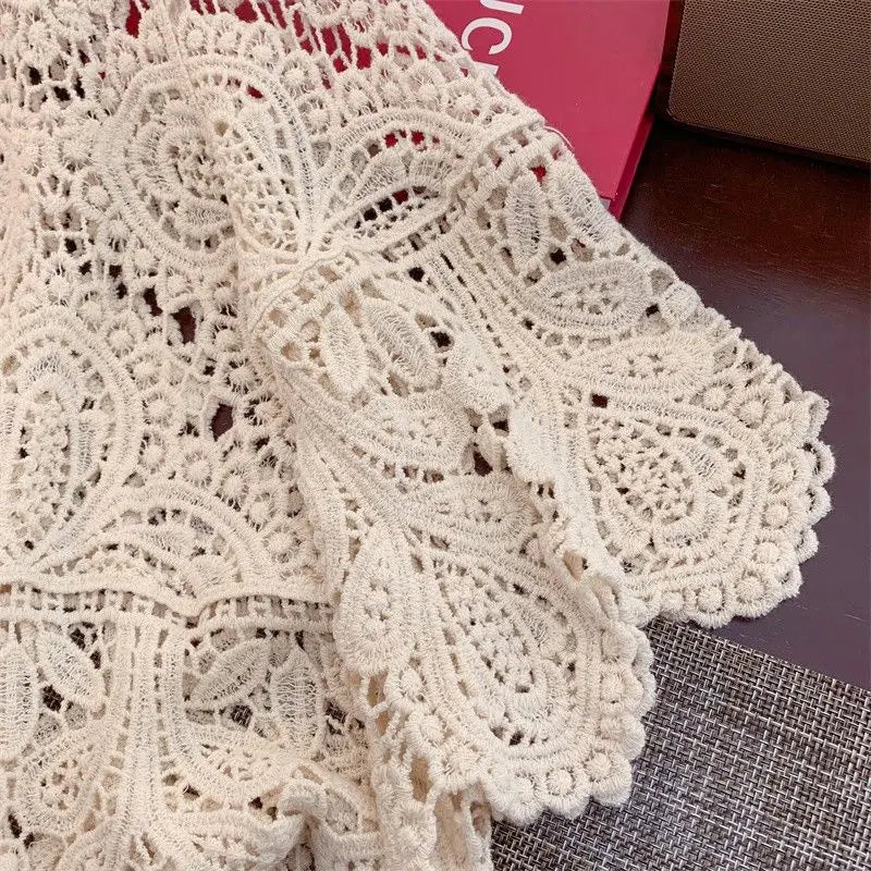 2024 Summr New Versatile Retro Sweet Lace Cut-out Crochet Shawl Cropped Top Summer Three Quarter-sleeve Hollow Out Top