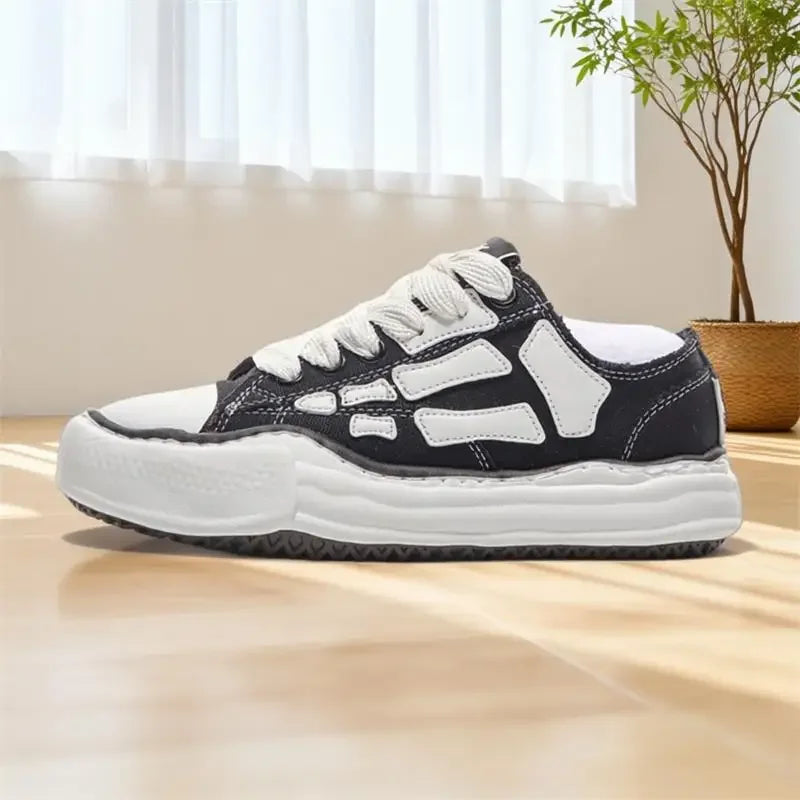 SneakersRetro Casual Unisex Sports Sneakers 2026 New: Streetwear Brand Couples Breathable Soft-Soled Versatile Student