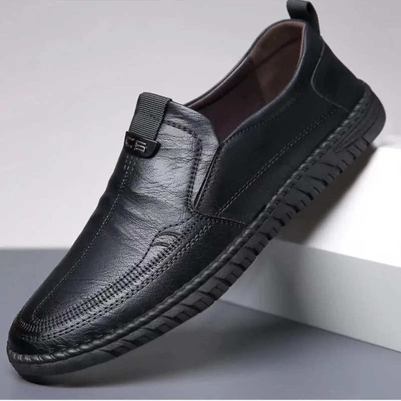 Handmade Men Leather Shoes Soft Sole Loafers Business Casual Shoes Slip on Men Shoes Classic Moccasins Lightweight Driving Flats