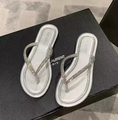 Lady New Luxury Crystal Thongs Shoes Flats Summer Flip Flops For Girls Outdoor Simple Leisure Slippers In Gold Silver 35-43 25cm