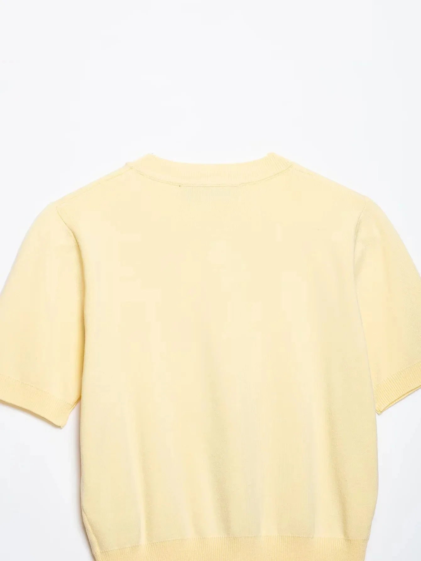 KONDALA Casual Butter Yellow Knit Cardigan Short Sleeve O Neck Flower Buttons Top Fashion 2026 Summer Holiday Women Knit Outwear