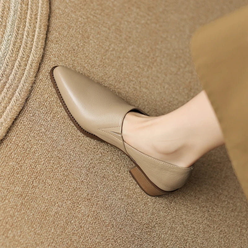 Women's New Simple and Comfortable Vintage Leather Pointed High Heels Large Lefu Shoes