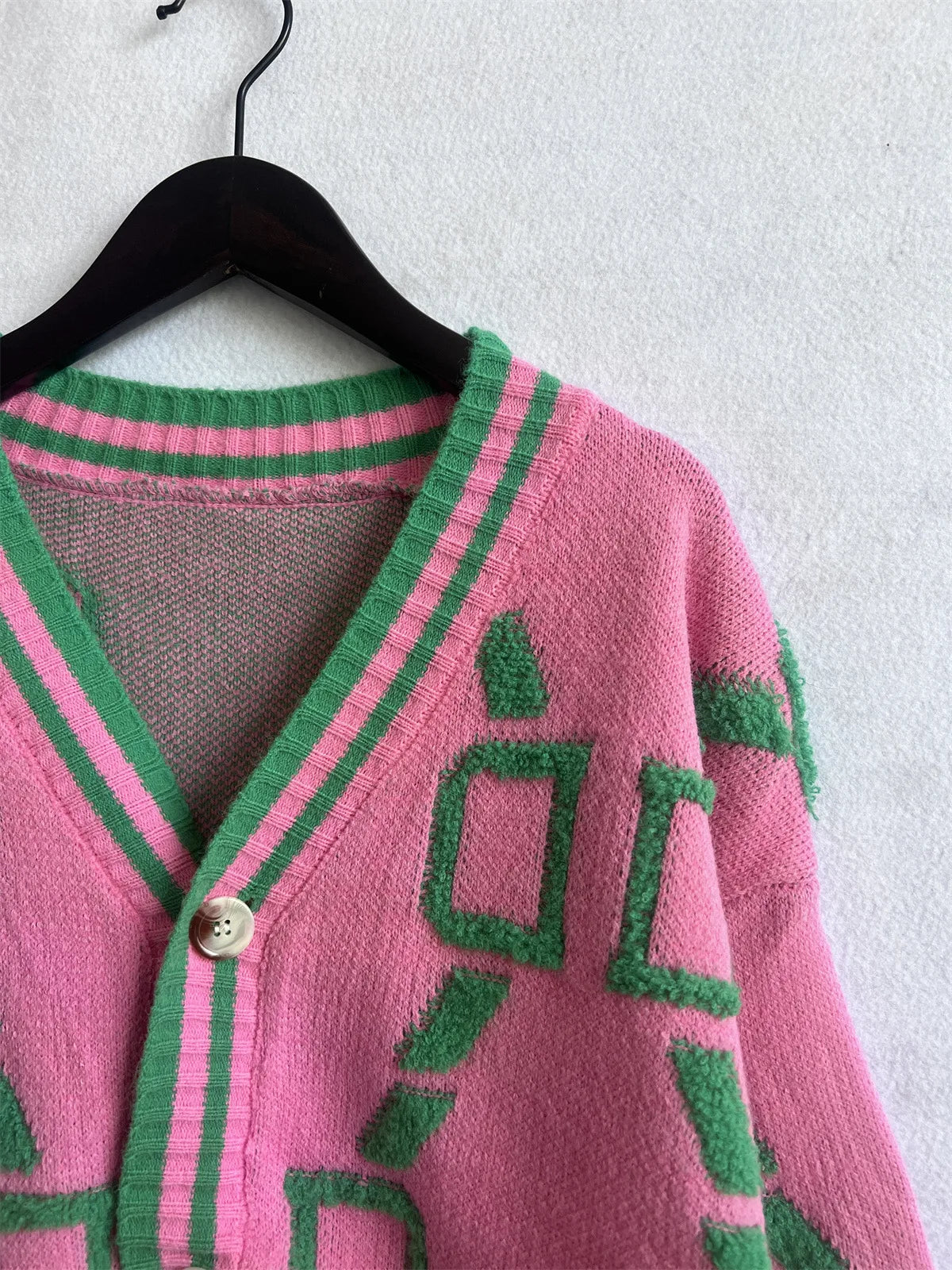 Autumn Winter Jacquard Knitted Coat Women Fashion V-neck Long Sleeve Single Breasted Knitting Cardigan Coats Female Streetwear