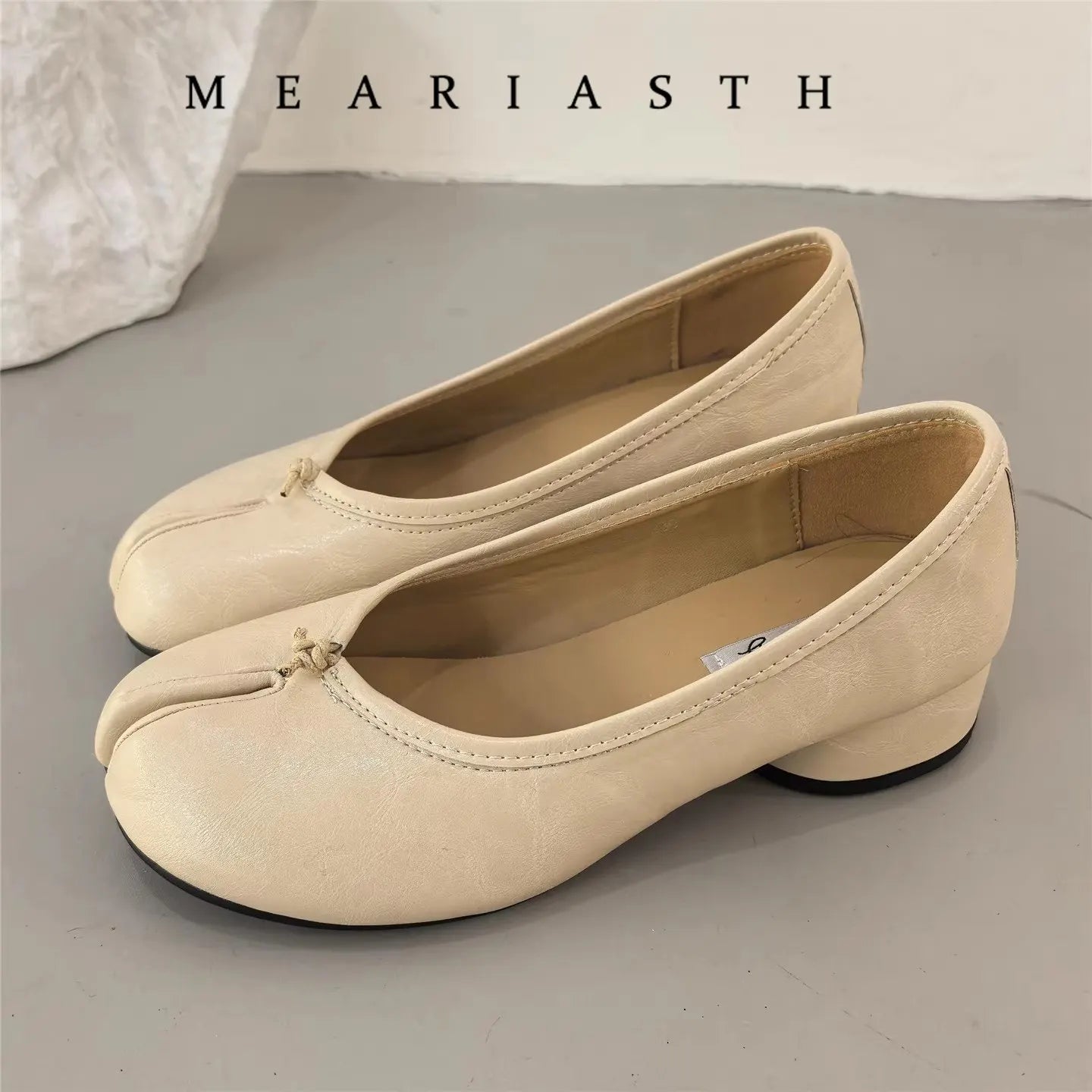 Slip-On Cylindrical Heel Tabi Pumps Bowknot Split Toe High Heels for Women Handmade Multi-Color Novelty Design Leather Shoes New