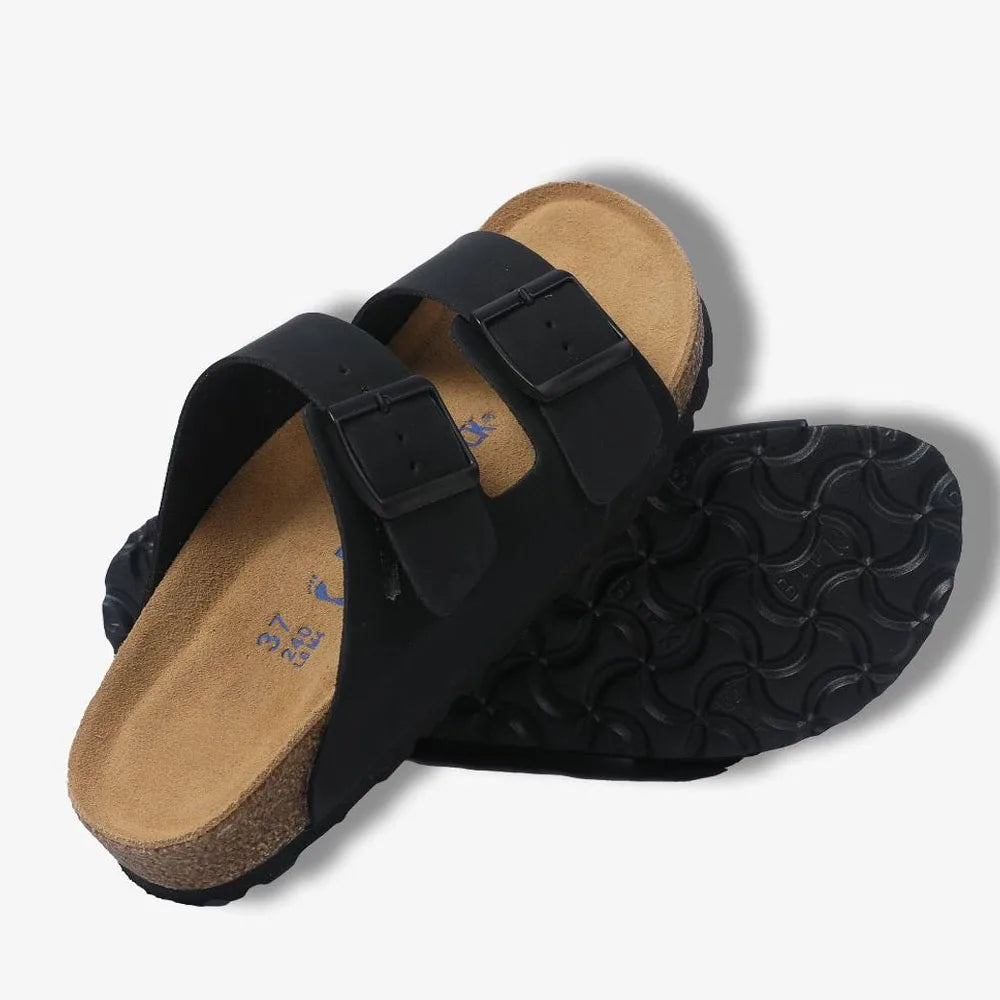 2026 Fashionable modern men's and women's sandals are comfortable and versatile for summer, beach, and outdoor use