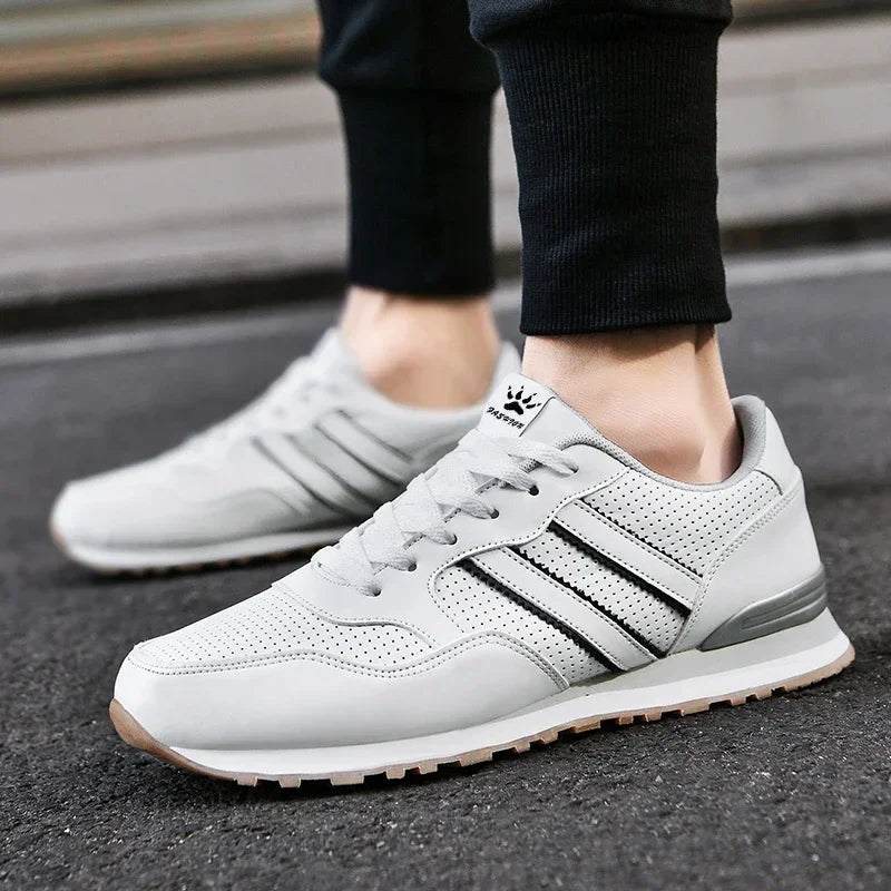 2024 Men Classical Running Shoes Lightweight Leather Outdoor Casual Sneakers Men Comfortable Sport Breathable Flat Jogging Shoes