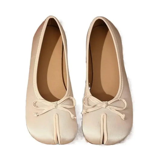 Tabi Ballet Flats for Women Split Toe Flat Shoes Elegant Bow Knot Slip on Shoes French Vintage Summer Flats Trendy Shoes