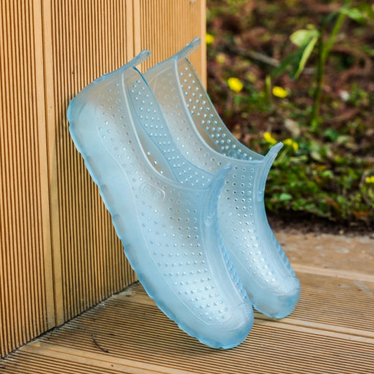 1 Pair of Women's Water Shoes for Outdoor Sports, River Tracing, Beach Swimming, and Men's Drainage Shoes (Run a Half Size Smaller)