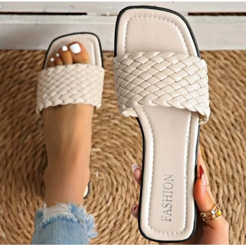 New Women's Slippers Summer Selling Sexy Braided Red Square Toe Flat Flip-Flops Fashion Beach Mules Casual Indoor Home Slippers