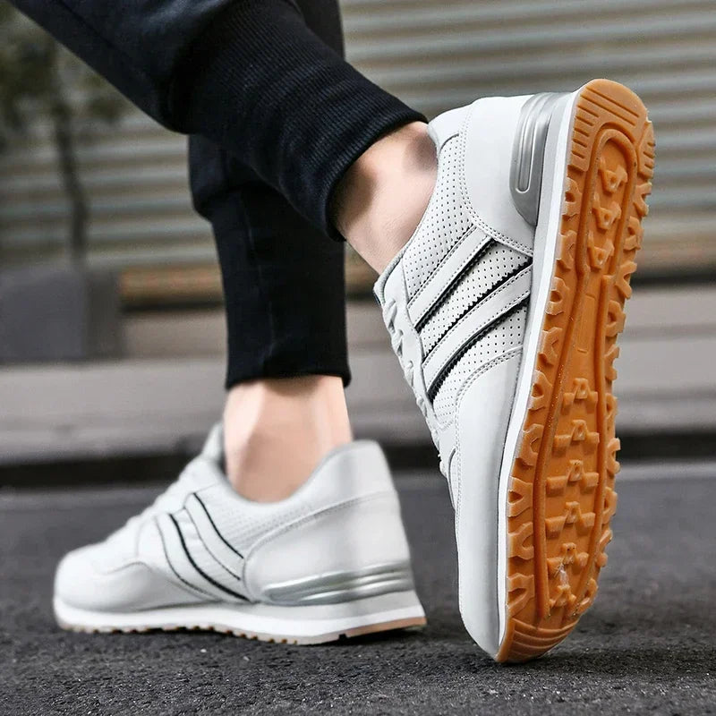 2024 Men Classical Running Shoes Lightweight Leather Outdoor Casual Sneakers Men Comfortable Sport Breathable Flat Jogging Shoes