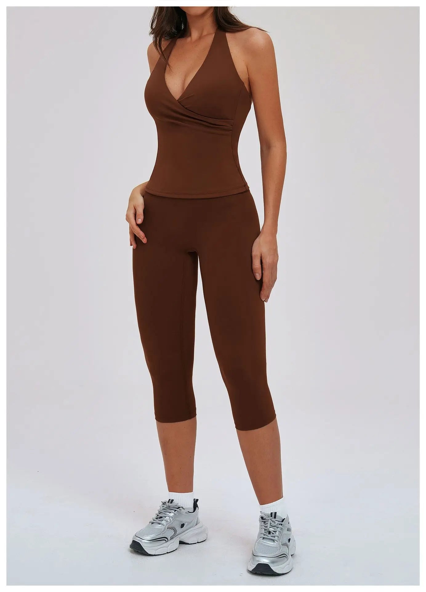 Sports Set 2 Pieces Yoga Set Sexy Women's Sports Set Quick Dry Fitness Set Gym Running Slim Capri Pants Leisure and Fashion Sets