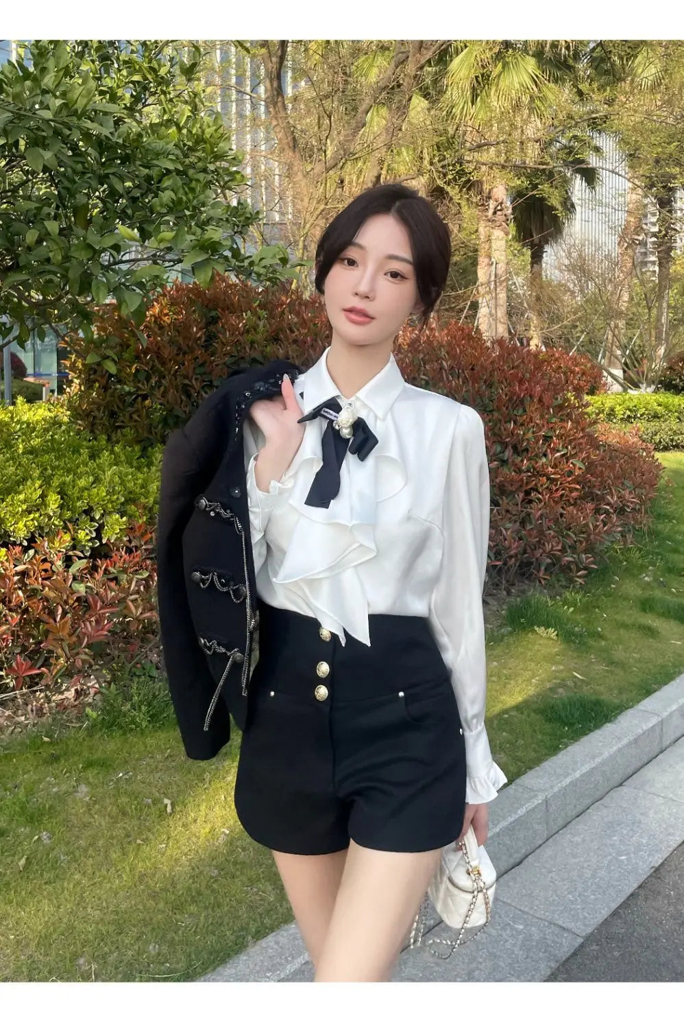 White Shirts Woman Lace Ruffles Blouses Sweet Female Peter Pan Coller Crop Long Sleeve Tops Preppy Ladies Temperament Tops Q190
