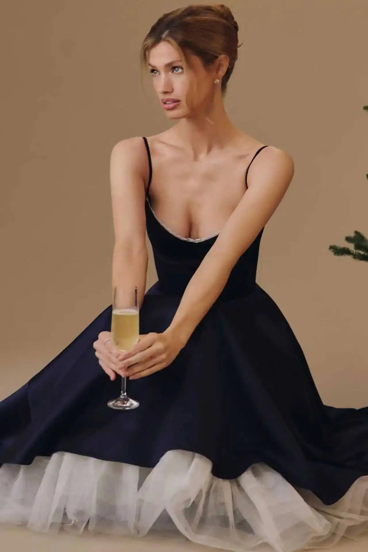 2026 Spring/summer High End Satin Strapless Heavy Industry French Waist Strap Sexy Hot Girl Medium Long Dress Women Elegant