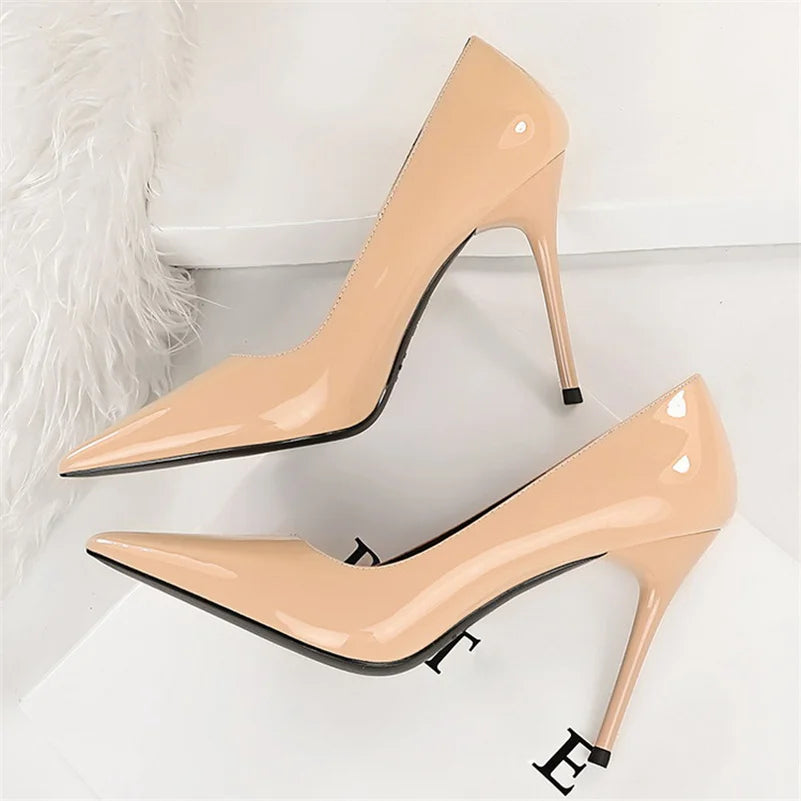 2023 Women Sexy 10cm High Heels Burgundy Nude Pumps Lady Stripper Stiletto Heels Glossy Leather Wedding Bridal Quality Red Shoes