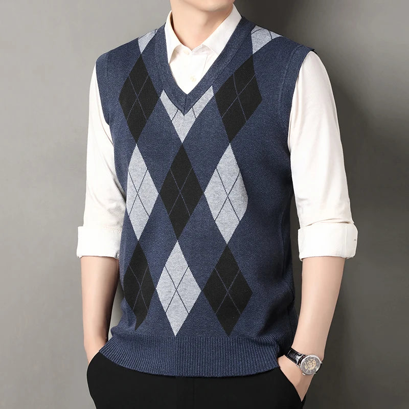 Mens Business Casual Knit Vest Classic Argyle Light Weight Knitwear Suit Vest Versatile Sleeveless Pullover Vests