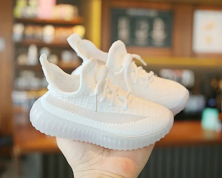Fashion Kids Running Shoes Boys Girls Light Casual Sports Shoes Soft Soled Sneakers School Children's Sneakers Tennis Flat Shoes
