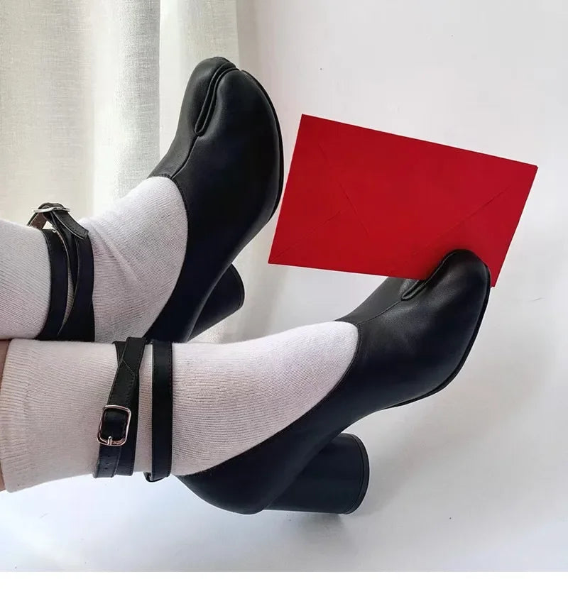 Vintage Spring Fashion Slipt Toe Tabi Women Pumps Chunky Round Heeled Ankle Strap High Heels Patent Leather Party Shoes