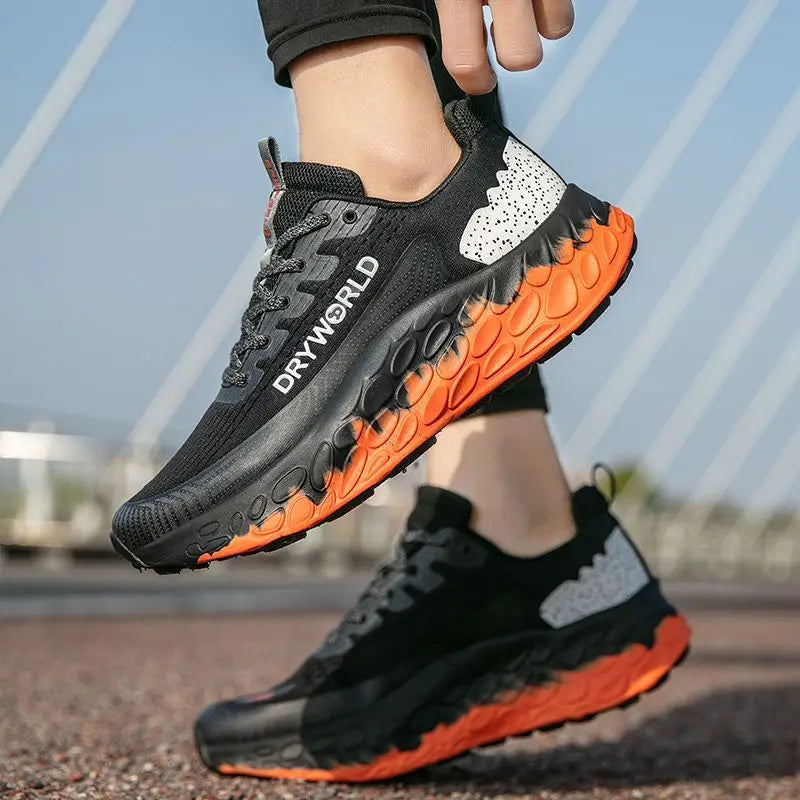 New Fashion Neutral Marathon Running Shoes Outdoor Road Lightweight Slow Running Shoes Men's and Women's Casual Walking Shoes