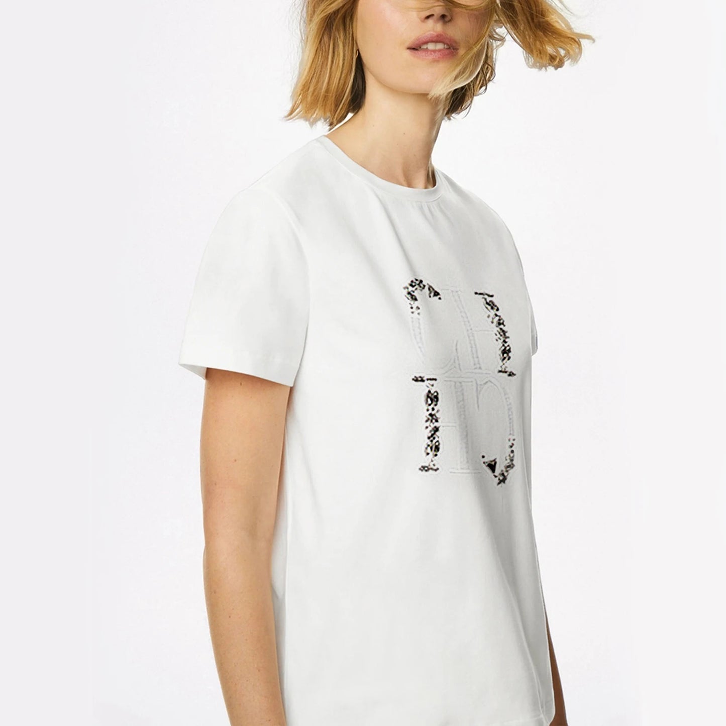 CHCH 2024 New Women's Summer T-shirt Short Sleeve Heavy Craft Embroidery T-shirt Women's Fashion Casual Women's Short Sleeve