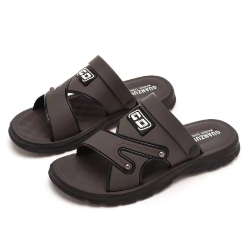 Men's Sandals Anti Slip Beach Shoes 2025 New Summer Versatile Anti Odor Dual Purpose Men's Fashion Waterproof Cool Slippers
