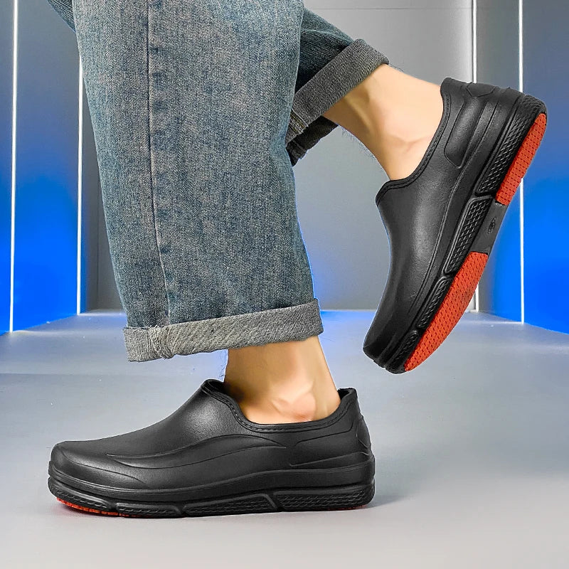 Summer Chef Shoes Anti Slip and Oil Proof Work Shoes Casual Lazy Slippers Soft Comfortable Beach Slippers Sandals Garden Shoes