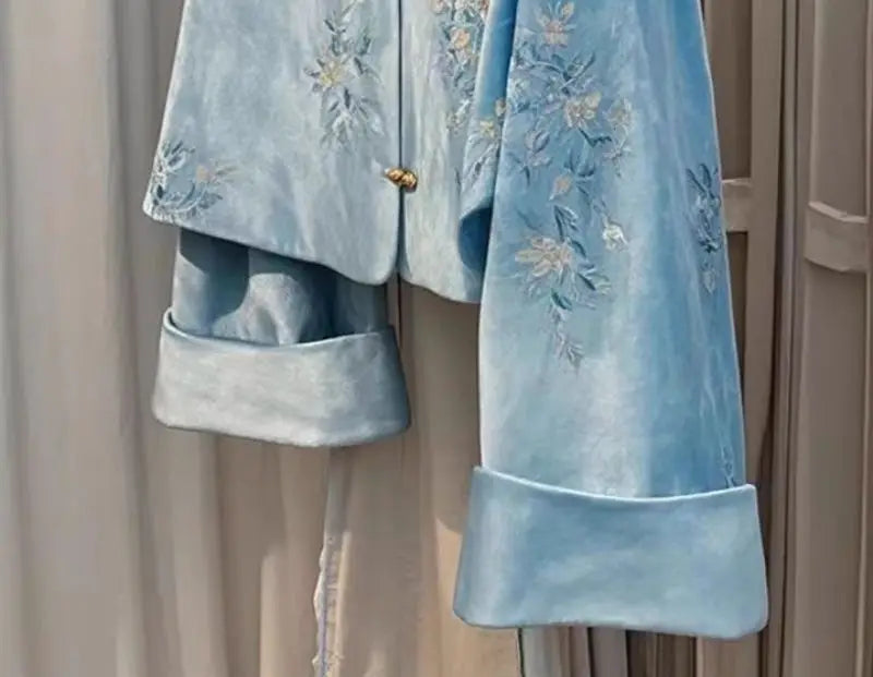 Winter Coat New Chinese Style Standing Collar Tang Suit Blue Embroidered Velvet Jacket Women Clothing Loose Short Coat Women Top