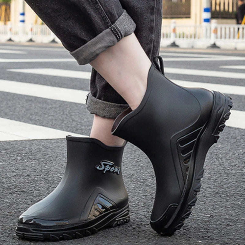 Men's Rain Boots Outdoor Fishing Boots Fashion Waterproof Kitchen Rubber Shoes Non Slip Work Botines Winter Warm Men Ankle Boots