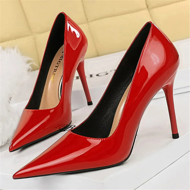2023 Women Sexy 10cm High Heels Burgundy Nude Pumps Lady Stripper Stiletto Heels Glossy Leather Wedding Bridal Quality Red Shoes