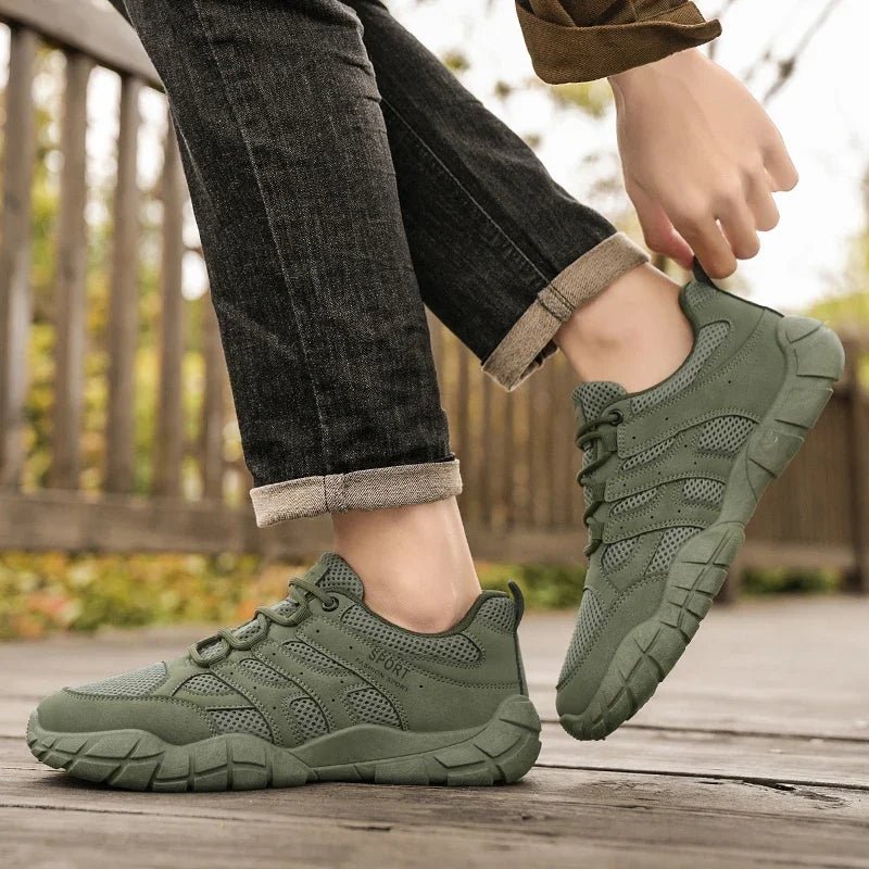 Running Shoes Men's Comfortable Thick Soled Shoes 2025 Popular Lace Up Vulcanized Shoes Green Casual Sports Zapatillas Di Marca