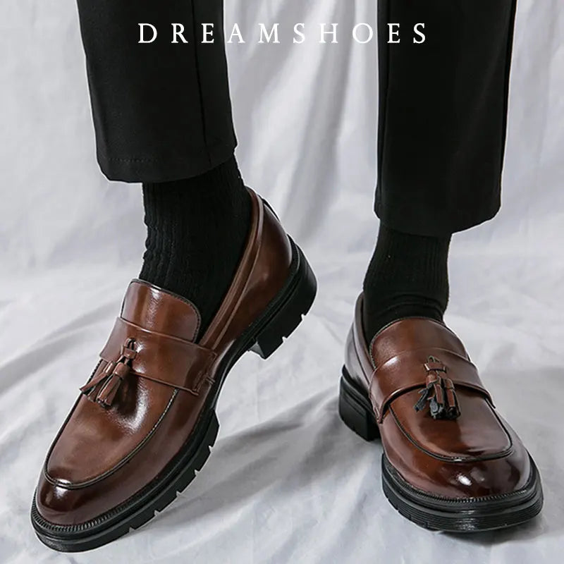 2025 Shoes Men Fashion Soft Moccasins Men Loafers High Quality Leather Tassel Shoes Mens Flats Driving Shoe Plus Size 46