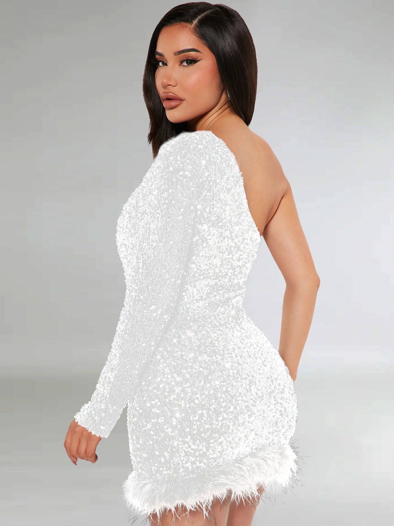 Sexy and Elegant Women's Party Dress Long Sleeved Diagonal Shoulder Off Shoulder Sparkling Edge Sequin Tight Women's Prom Dress