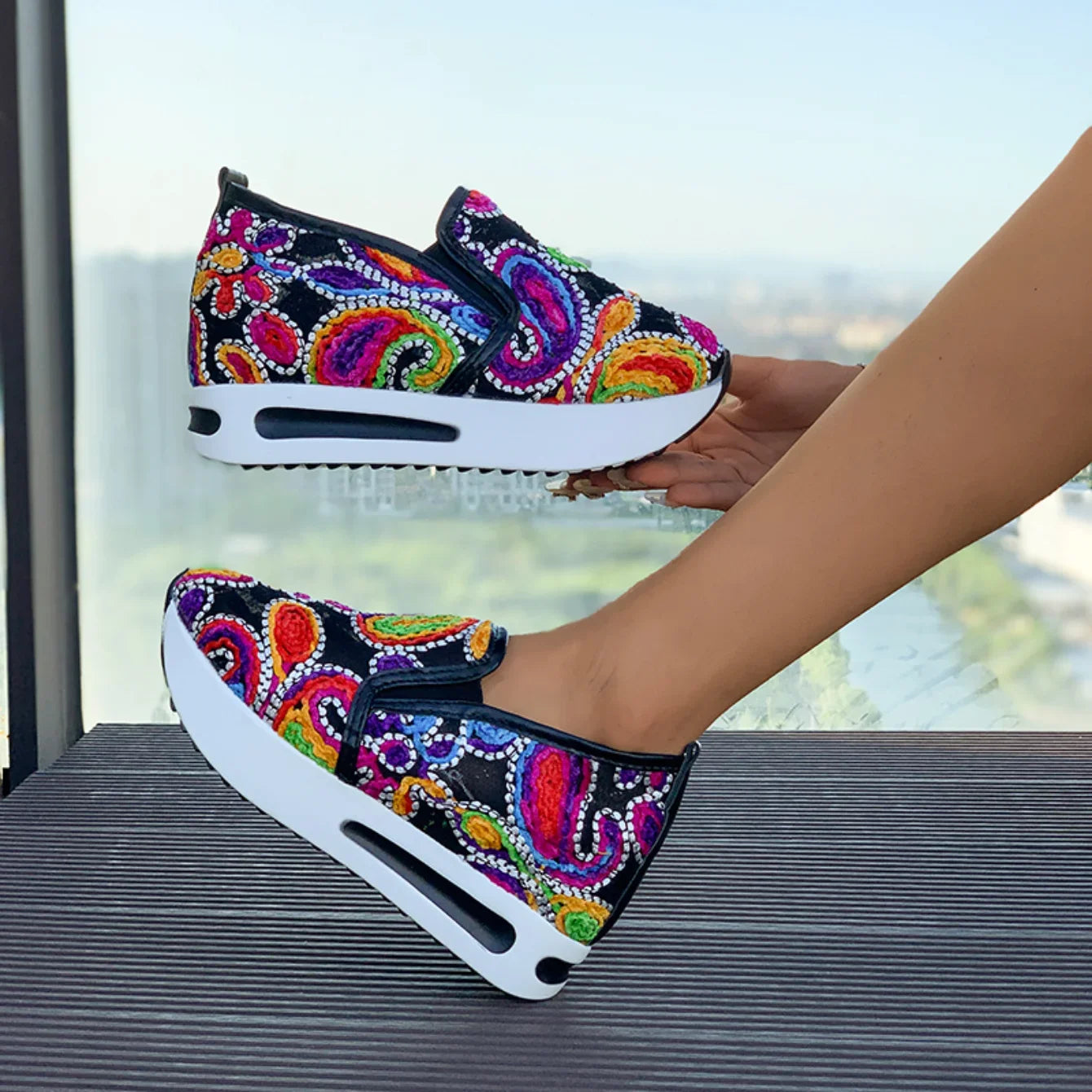 Women Sneakers Spring Autumn Slip on Casual Shoes for Women Embroidery Thick Platform Sneakers Women Breathable Mesh Loafers