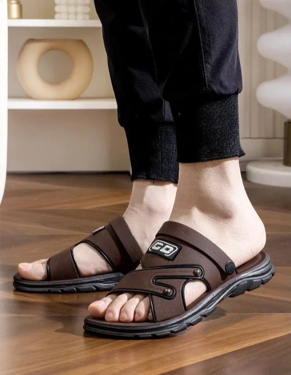 Men's Sandals Anti Slip Beach Shoes 2025 New Summer Versatile Anti Odor Dual Purpose Men's Fashion Waterproof Cool Slippers